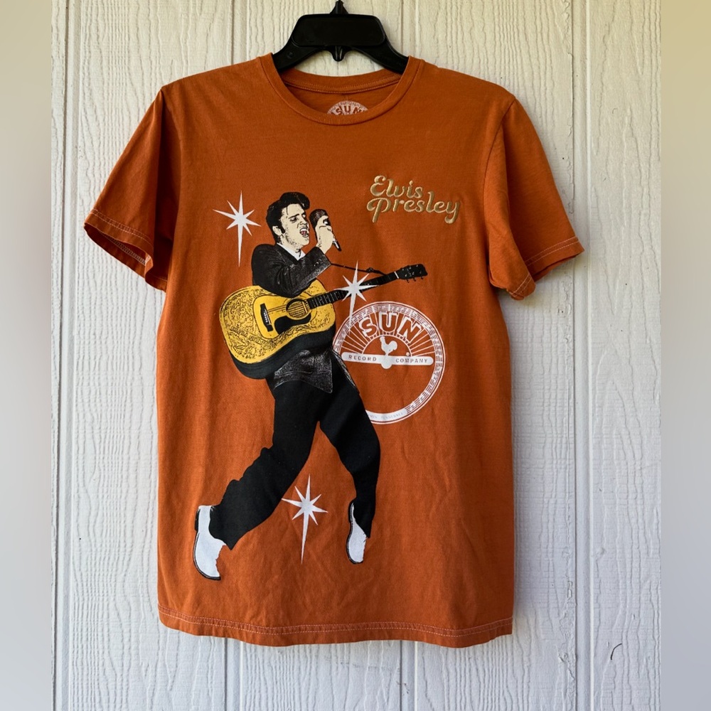Elvis Presley Singing Graphic Tee